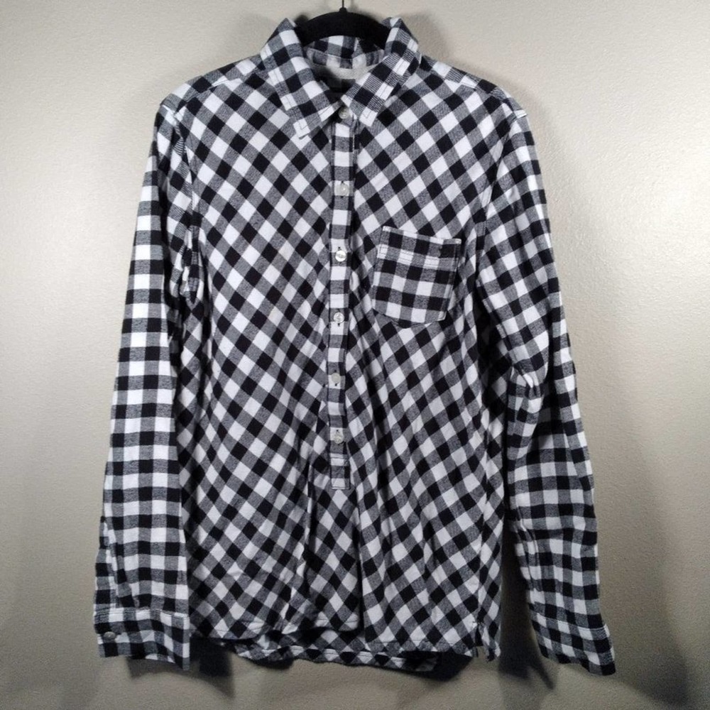 🦋 Aerie Gingham Plaid Button Front Flannel Shirt
